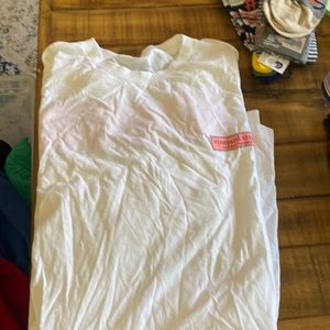 White mens vineyard vines classic tshirt